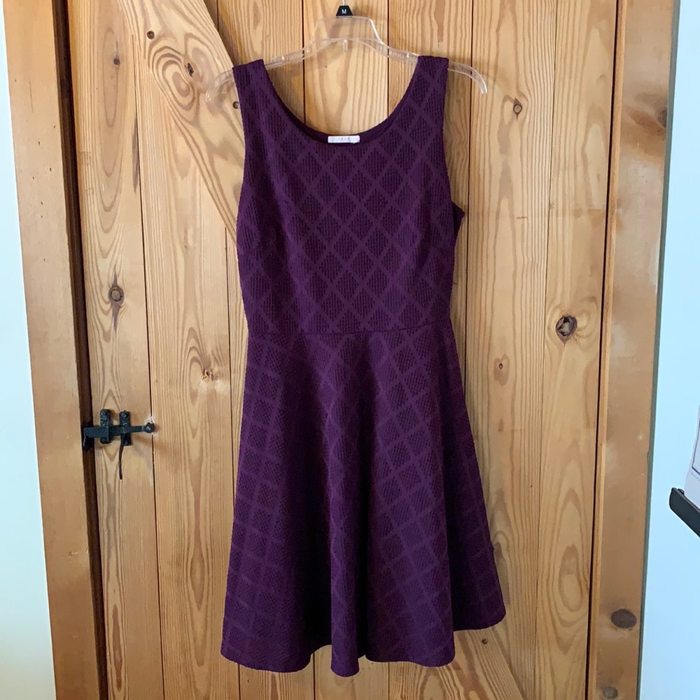 Le Lis Professional Sleeveless Dress